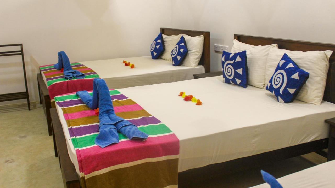Lathika Homes Szigirija Kültér fotó