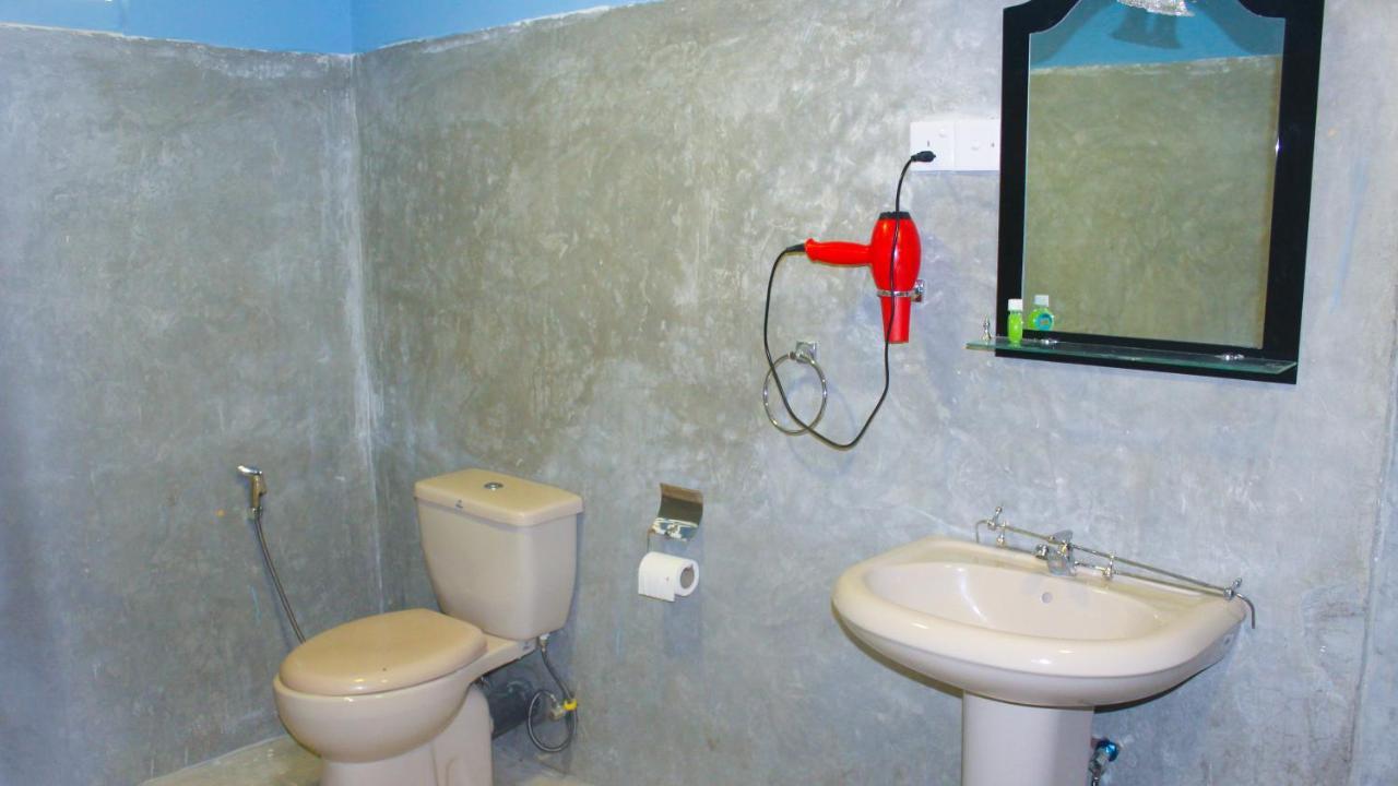 Lathika Homes Szigirija Kültér fotó